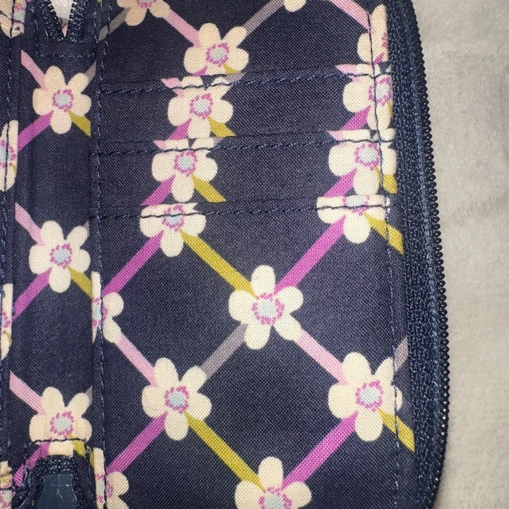 Vera Bradley Compact Wristlet Wallet Plumb Petals Nightingale Patterns - Picture 10 of 10
